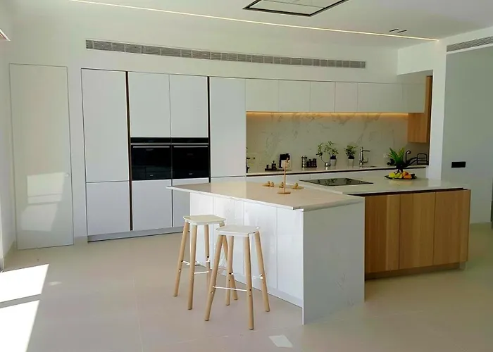 House Alisha In For 6 Guests * טורלוס